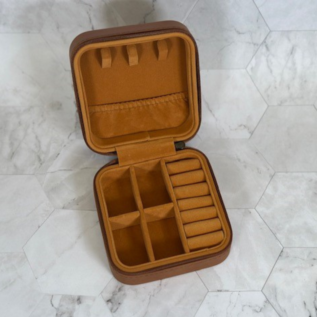 Personalized Leather Jewelry Box – Custom Engraved Floral Travel Jewelry Case