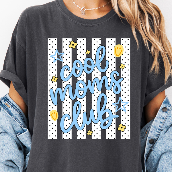 Cool Moms Club Graphic Tee – Trendy & Playful Mom Shirt