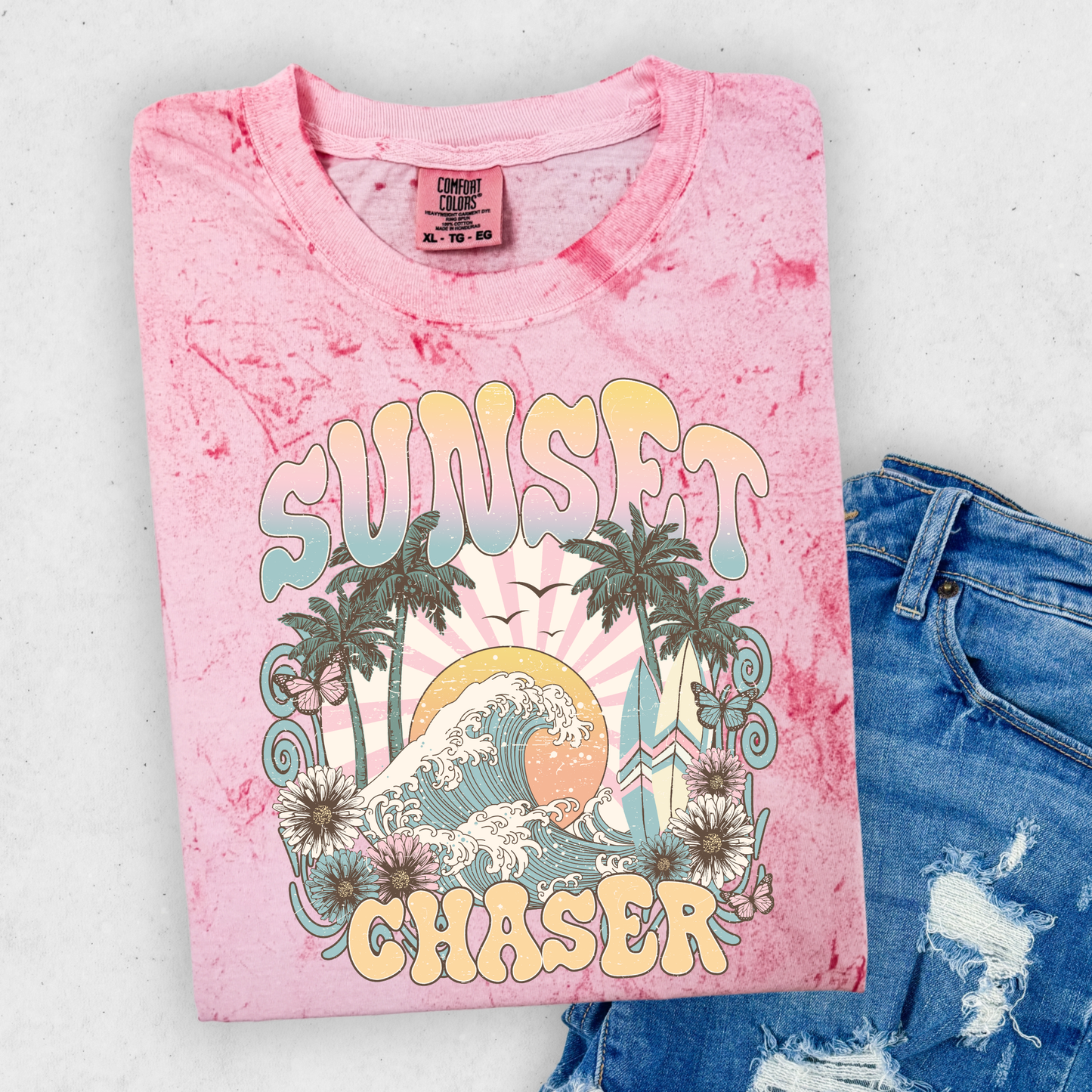 Sunset Chaser Shirt, Retro Beach Tee, Vintage Summer Graphic Tee, Surf Vibes Shirt, Boho Beach Shirt, Ocean Wave Tee, Tropical Aesthetic Shirt