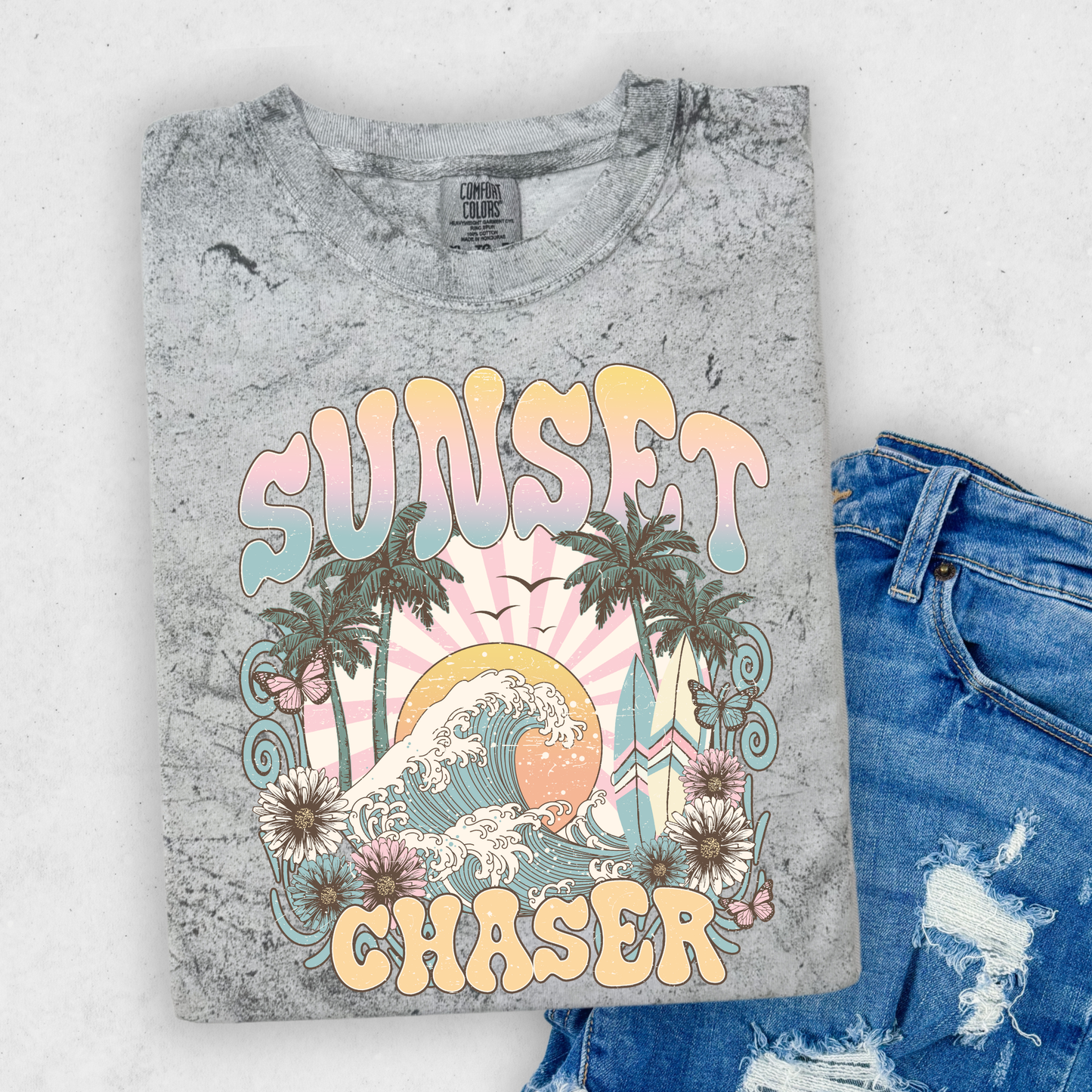 Sunset Chaser Shirt, Retro Beach Tee, Vintage Summer Graphic Tee, Surf Vibes Shirt, Boho Beach Shirt, Ocean Wave Tee, Tropical Aesthetic Shirt