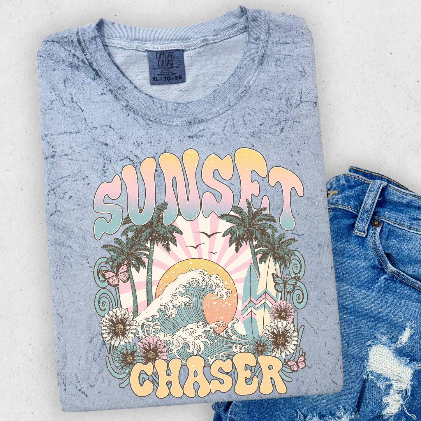 Sunset Chaser Shirt, Retro Beach Tee, Vintage Summer Graphic Tee, Surf Vibes Shirt, Boho Beach Shirt, Ocean Wave Tee, Tropical Aesthetic Shirt