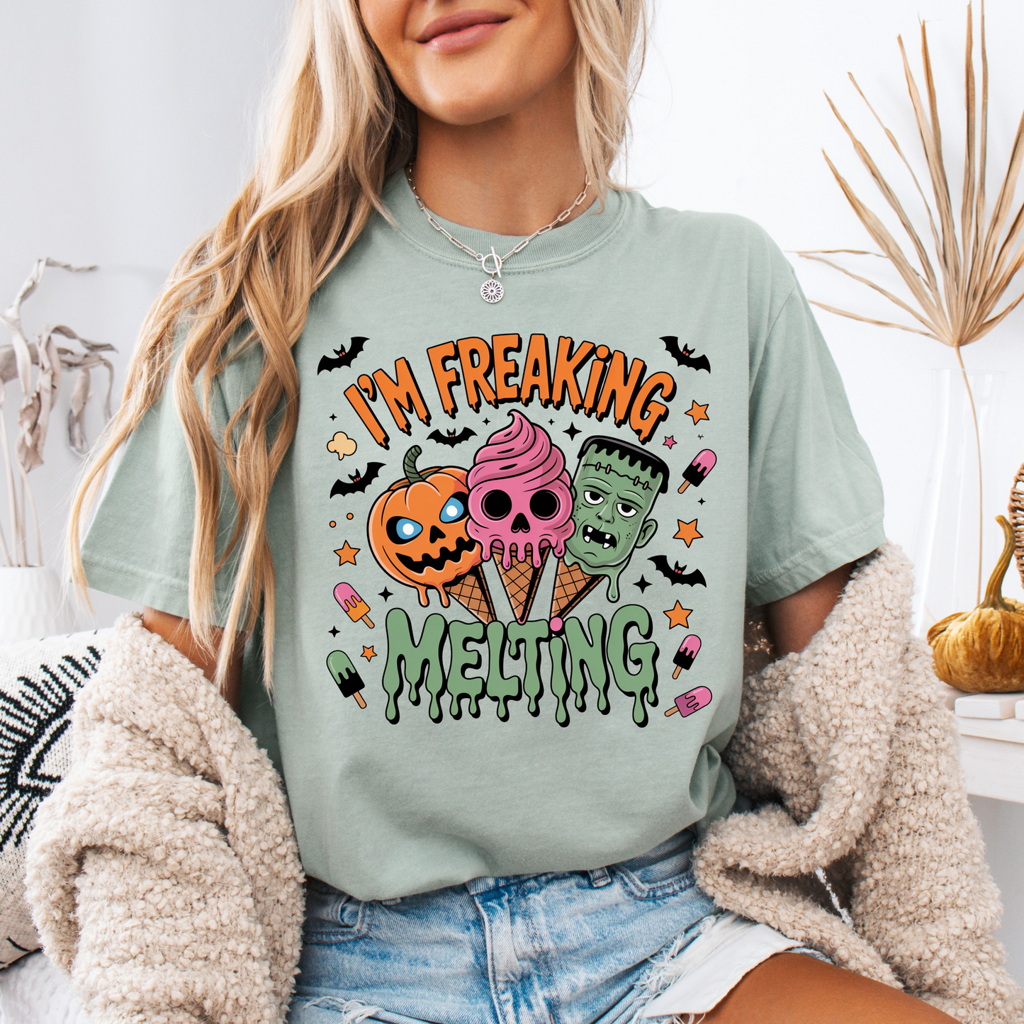 I'm Freaking Melting Funny Halloween T-shirt (Copy)